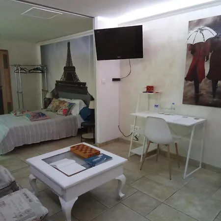 Maison Coquelicot * Saint-Georges-du-Bois (Charente-Maritime)