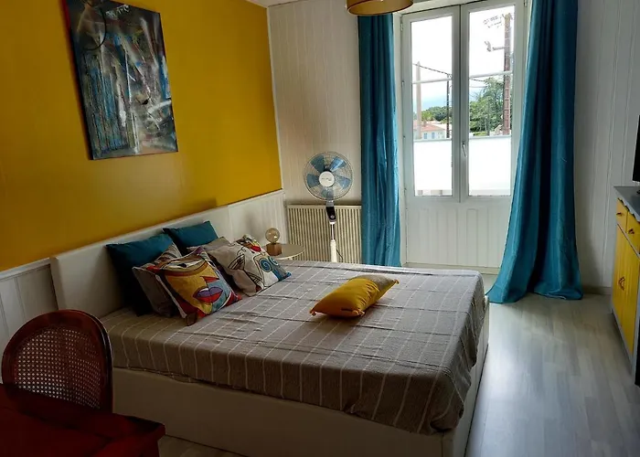 Maison Coquelicot Bed and Breakfast