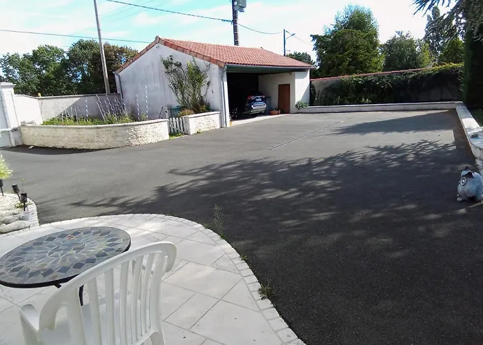 Maison Coquelicot Bed and Breakfast