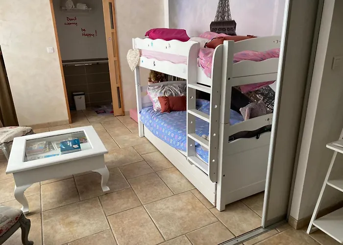 Maison Coquelicot Bed and Breakfast *